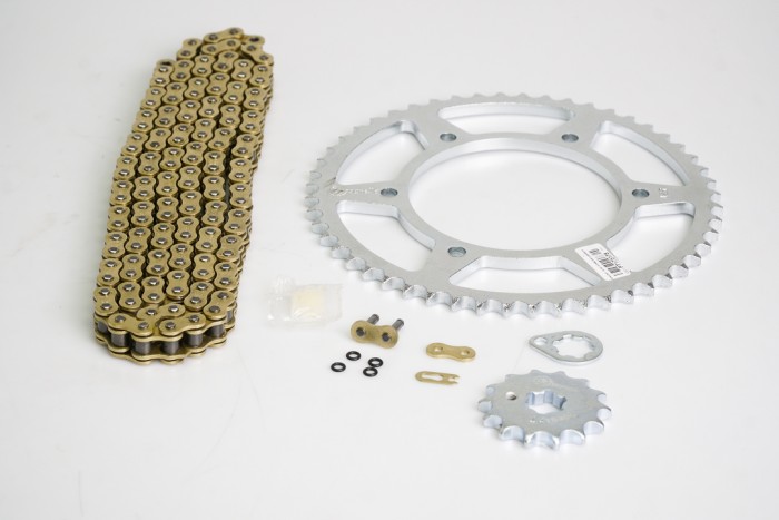 KIT CAJA CADENA - MT 15 6 HUECOS (PT52C-PD14C-428-H-132-C) DORADA O´RING CASSARELLA