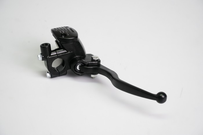 BOMBA FRENO DELANTERA + CASSARELLA AKT XM180 CON MANIGUETA