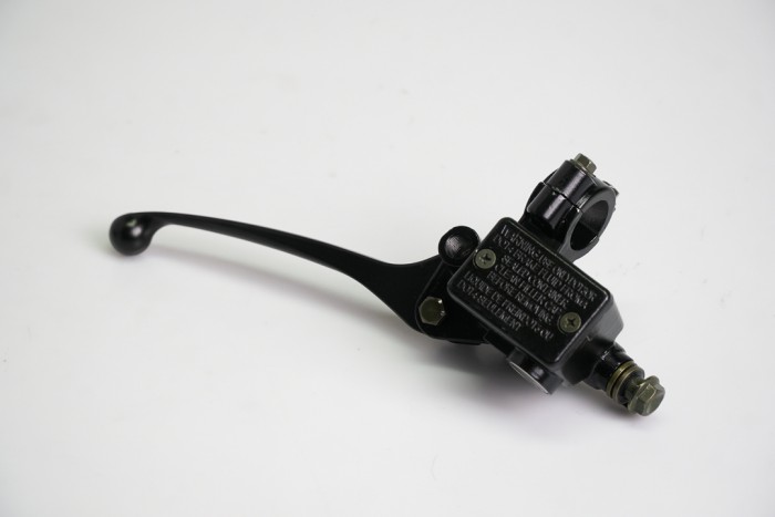 BOMBA FRENO DELANTERA + CASSARELLA AKT125 SLR/NKDR/AKT EVO125/150 NE CON MANIGUETA