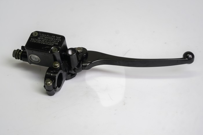 BOMBA FRENO DELANTERA + CASSARELLA GS150 R CON MANIGUETA