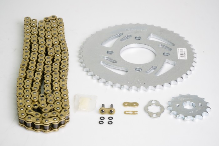 KIT CAJA CADENA - VICTORY NITRO 151 - 4 HUECOS (PT46C-PD15C-CA428-H-132-C) DORADA O´RING CASSARELLA