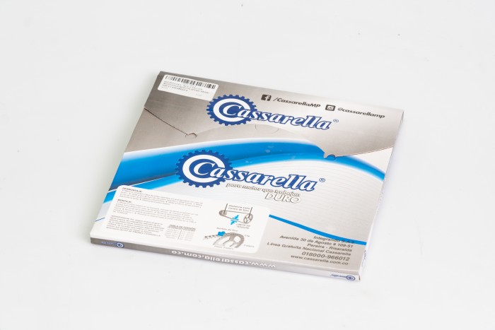 KIT PIÑONES - KLX S 250 CON MANZANA 6 HUECOS (PT42C-PD14C-520C) CASSARELLA