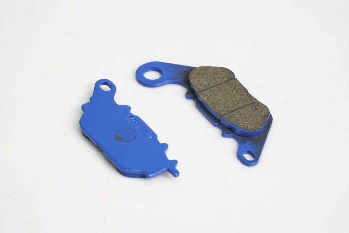 PASTILLA FRENO CASSARELLA DEL. DEL. TVS NTORQ/NTORQ FI/DAZZ110/NEO-NX-110 (MNF174530)