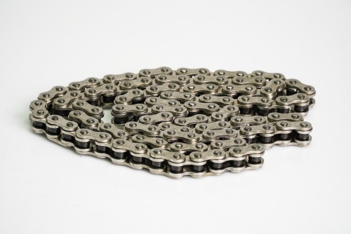 CADENA EN CAJA 520-H-104-CASSARELLA-NIQUELADA