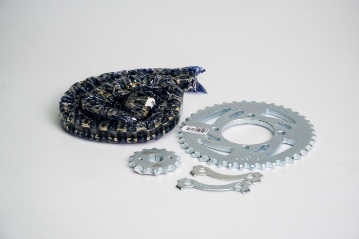 KIT CAJA CADENA - CR4 162 4 HUECOS (PT40 C-PD14 C- 428 --142-C)  NIQUELADA CASSARELLA