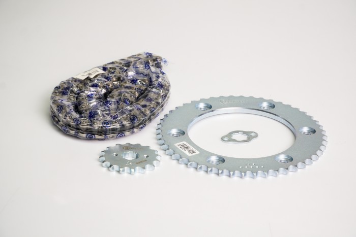 KIT CAJA CADENA - XR 190 E 6 HUECOS (PT48C-PD16C-428-H-132-C)  NIQUELADA CASSARELLA