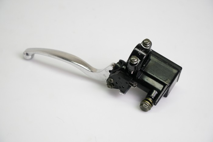 BOMBA FRENO TRASERA + CASSARELLA AGILITY 125 XTREME IZQUIERDA CON MANIGUETA