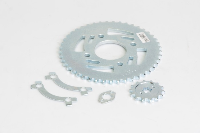 KIT PIÑONES - DISCOVER ST R 125 4 HUECOS (PT45C-PD14C-428) CASSARELLA