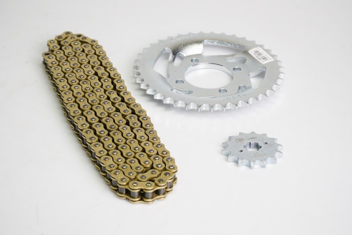 KIT CAJA CADENA - NEO NX 110 4 HUECOS (PT39-PD14C-428H-110-C) DORADA CASSARELLA