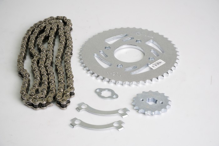 KIT CAJA CADENA - AKT 200 TT DS 4 HUECOS (PT46C - PD16C- CA428H132C) NIQUELADA CASSARELLA