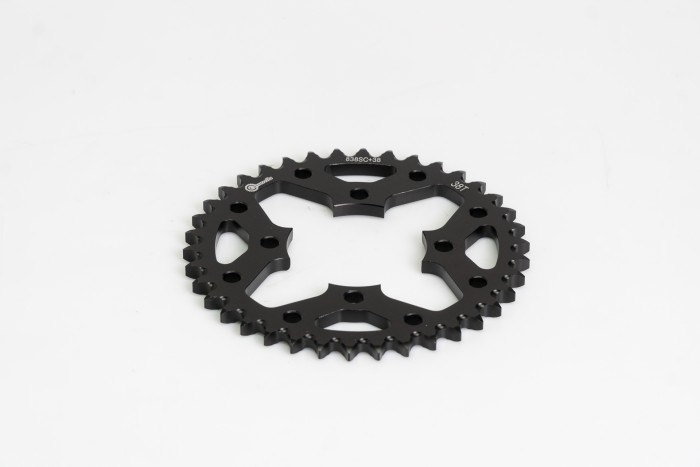 SPROCKET - 38 NKD 125 4 HUECOS PASO 428 ESTILO IRON NEGRO DURAL RACER  CASSARELLA X