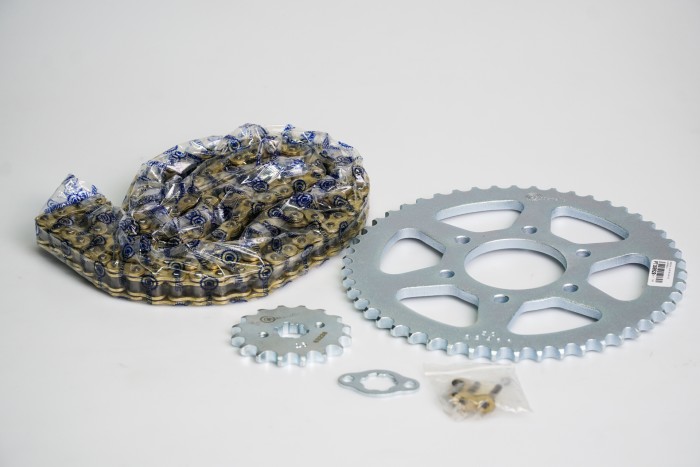 KIT CAJA CADENA - DR 150 6 HUECOS (PT50C-PD16C-428-H-132C) NIQUELADA  CASSARELLA