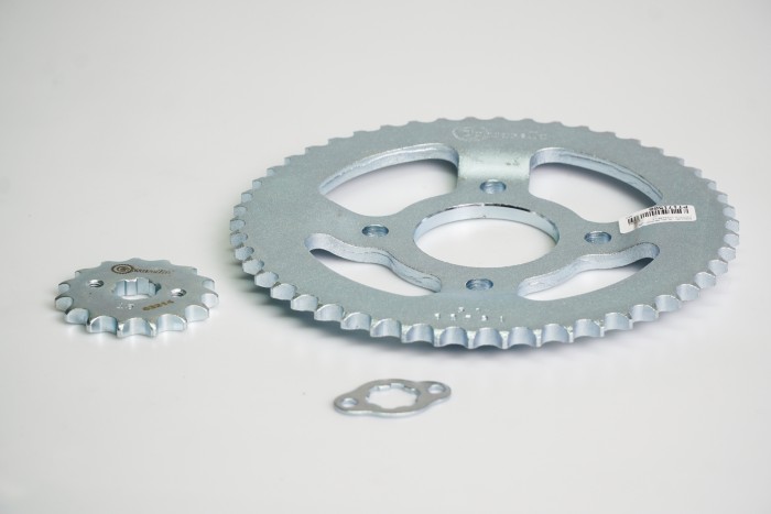 KIT PIÑONES - MRX 150 MOD 2021 SPROCKET CONCAVO 4 HUECOS PASO 428(PT50C-PD15C-428) CASSARELLA