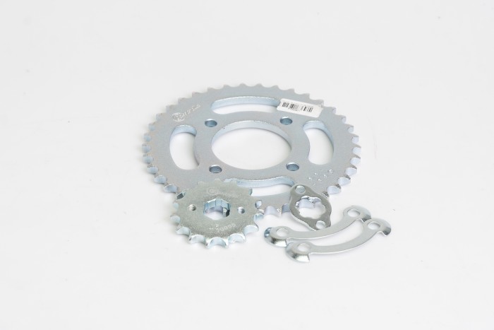 KIT PIÑONES - APRILIA /AVA LEON/PANTERA 4  HUECOS (PT38C-PD15 PASO 428) CASSARELLA