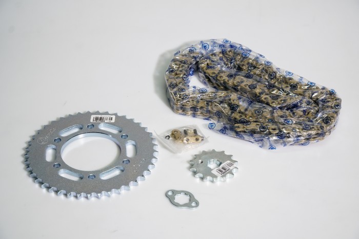 KIT CAJA CADENA - FZ 2.0 160 6 HUECOS (PT41C-PD14C-428-H-132C) DORADA O´RING CASSARELLA