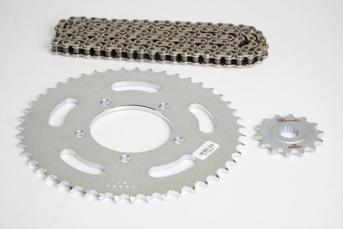 KIT CAJA CADENA - V-STROM 250 5 HUECOS (PT47C-PD14C-520-H-120-C) NIQUELADA CASSARELLA