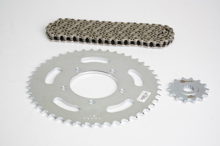 KIT CAJA CADENA - V-STROM 250 5 HUECOS (PT47C-PD14C-520-H-120-C) DORADA CASSARELLA