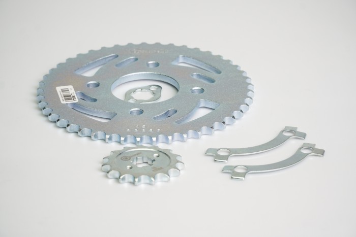 KIT PIÑONES - PULSAR NS 160 MODELO 2020 4 HUECO (PT45C-PD15C-428) CASSARELLA