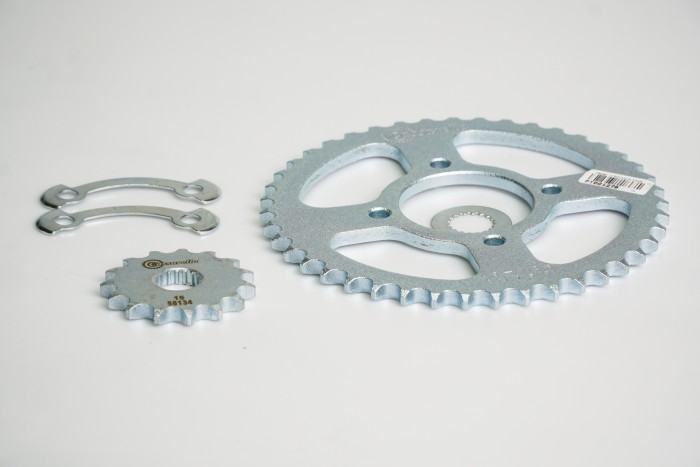 KIT PIÑONES - GN NOVA 125 4 HUECOS (PT43C-PD15C-428) CASSARELLA