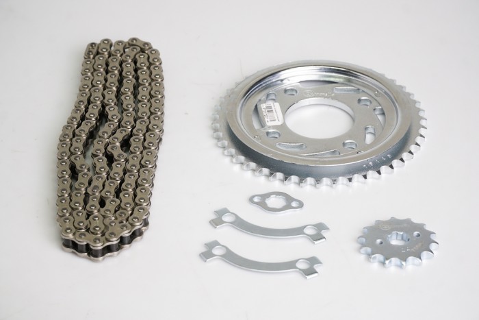 KIT CAJA CADENA - CB 125 F 4 HUECOS (PT43C-PD14C-428-H-132-C) NIQUELADA CASSARELLA