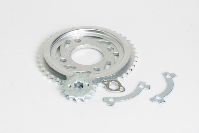 KIT PIÑONES - CB 125 F 4 HUECOS (PT43C-PD14C- 428) CASSARELLA