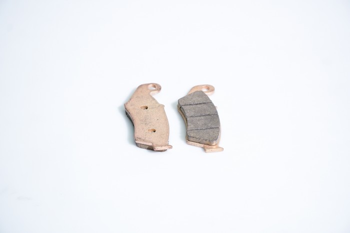 PASTILLA FRENO CASSARELLA KEVLAR ALTO CILINDRAJE  DR650 / XRE190/ XRE300/ CRF230/ YZ250/ WR 250-450