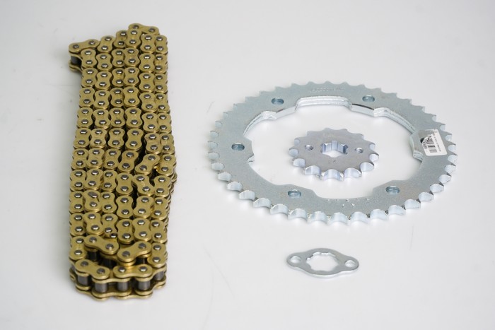 KIT CAJA CADENA - FZ 2.0 FRENO DE DISCO 150 6 HUECOS (PT41C-PD14C-428--132C) DORADA CASSARELLA