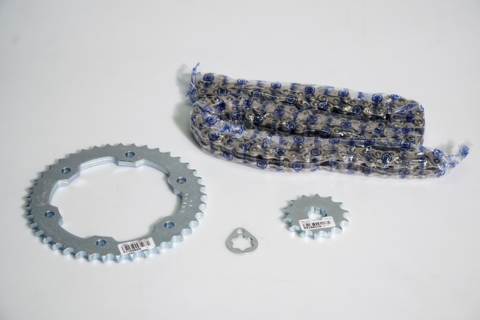 KIT CAJA CADENA - FZ 2.0 FRENODEDISCO 150 6 HUECOS (PT41C 6H-PD14C 1H-428-132C) NIQUELADA CASSARELLA