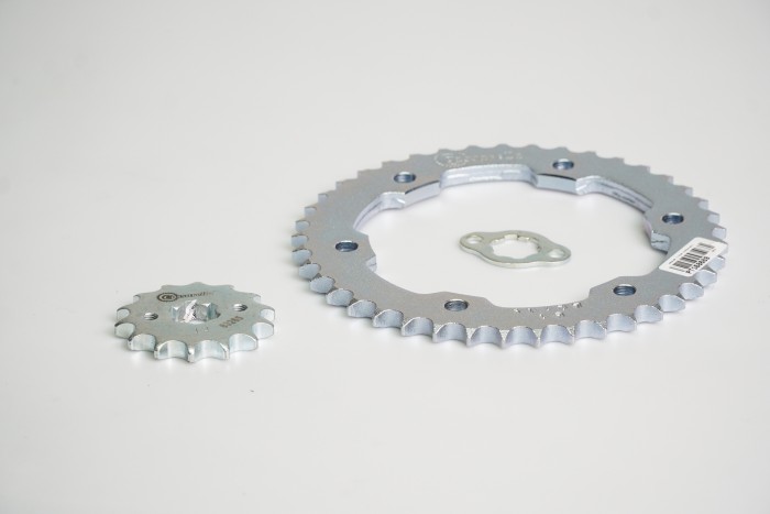 KIT PIÑONES - FZ 2.0 FRENO DE DISCO 160 6 HUECOS  (PT41C-PD14C 2H -PASO 428) CASSARELLA