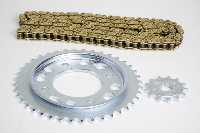 KIT CAJA CADENA - TWISTER MODELO NUEVO 250 4 HUECOS (PT40C-PD13C-520-H-120-C) DORADA CASSARELLA