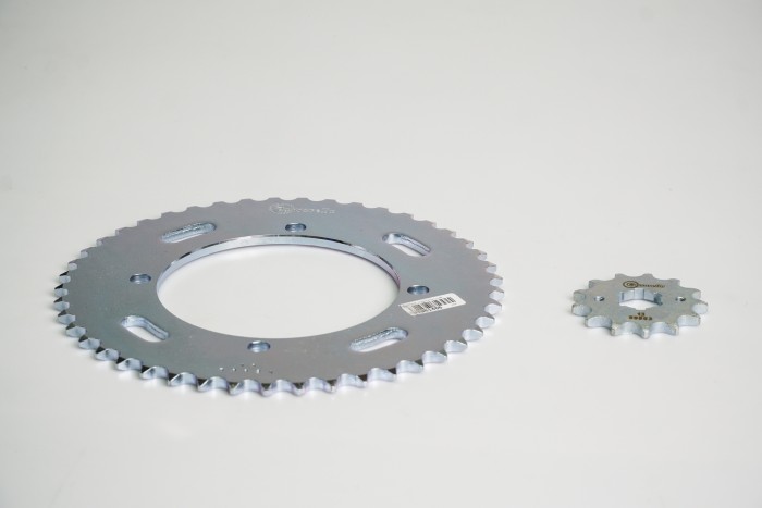 KIT PIÑONES - MT-07 6 HUECOS (PT43C-PD16C PASO 525) CASSARELLA