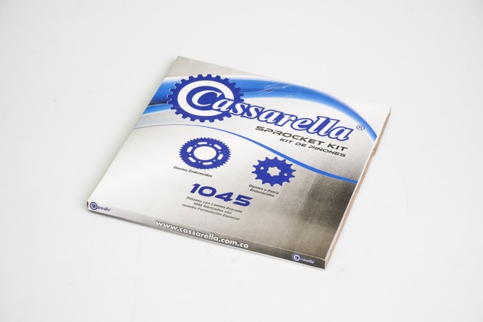 KIT PIÑONES - XRE 300 6 HUECOS (PT39C - PD13C - 520) CASSARELLA