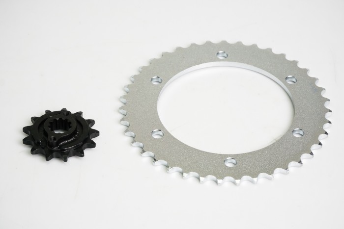 KIT PIÑONES - XRE 300 6 HUECOS (PT39C - PD13C - 520) CASSARELLA