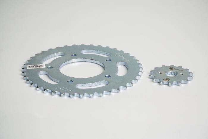 KIT PIÑONES - XT VIRAGO 600 4 HUECOS (PT45C-PD13C- 520) CASSARELLA