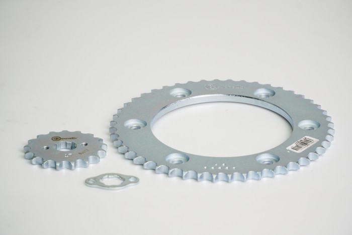 KIT PIÑONES - XR E 190 6 HUECOS (PT48C-PD17C-428) CASSARELLA