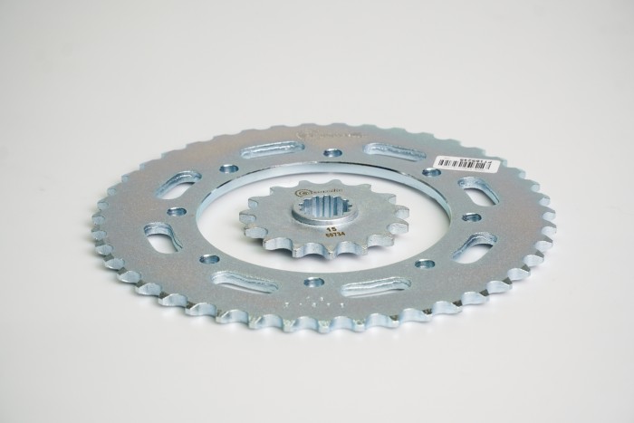 KIT PIÑONES - KLR 650 8 HUECOS (PT43C-PD15C-PASO 520) CASSARELLA