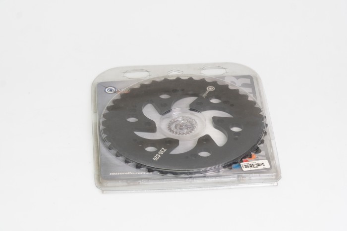 SPROCKET - 38 AKT TTX 180 PASO 520 ESTILO RANGE NEGRO DURAL RACER CASSARELLA X