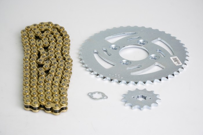 KIT CAJA CADENA - APACHE 200  4 HUECOS (PT43C-PD13C-520-H-120-C) DORADA SPEED CASSARELLA