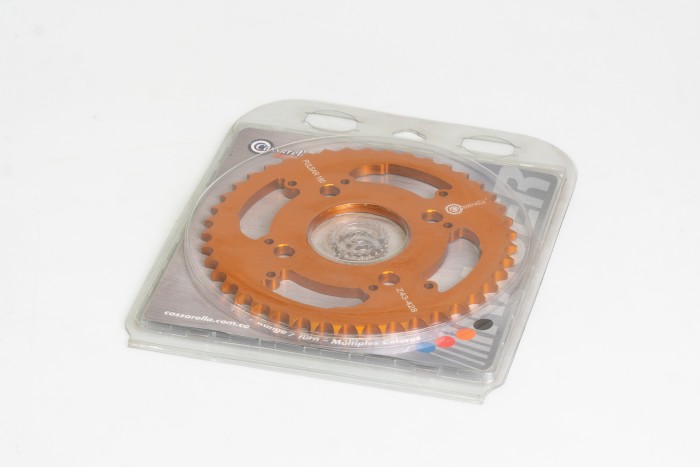 SPROCKET - 43 PULSAR 180 4H PASO 428 ESTILO TURN NARANJA DURAL RACER CASSARELLA X