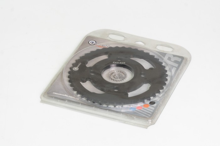 SPROCKET - 43 PULSAR 180 4H PASO 428 ESTILO TURN NEGRO DURAL RACER CASSARELLA X
