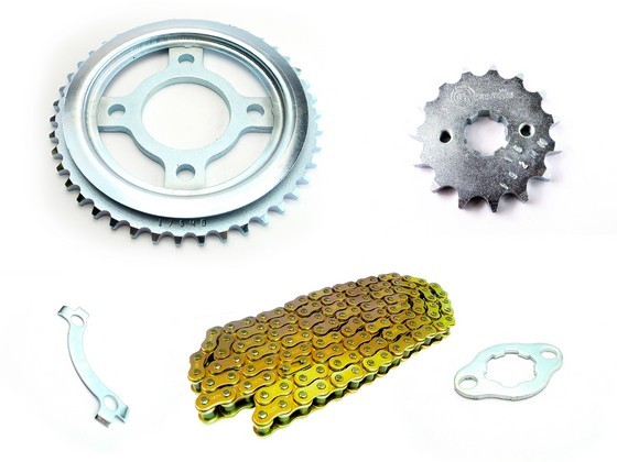 KIT CAJA CADENA - CB INVICTA 150 4 HUECOS (PT43C-PD15C-428-H-132-C) DORADA CASSARELLA