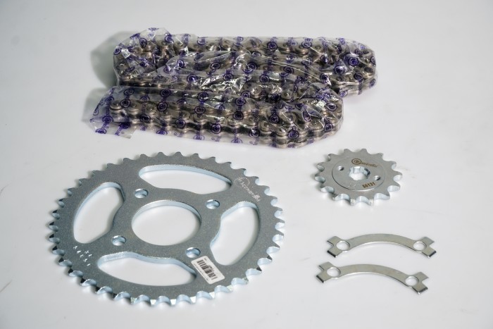 KIT CAJA CADENA - PULSAR 200 4 HUECOS (PT38C-PD14C-520-H-110-C) DORADA CASSARELLA