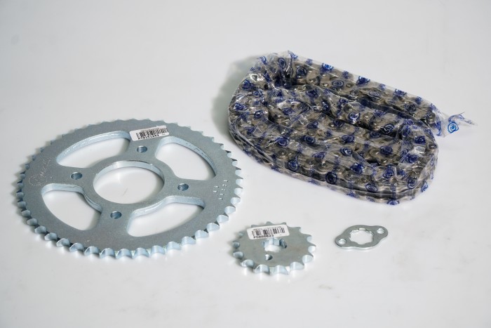 KIT CAJA CADENA - GIXXER 150 4 HUECOS (PT45C - PD15C - 428 - H -132C) NIQUELADA CASSARELLA