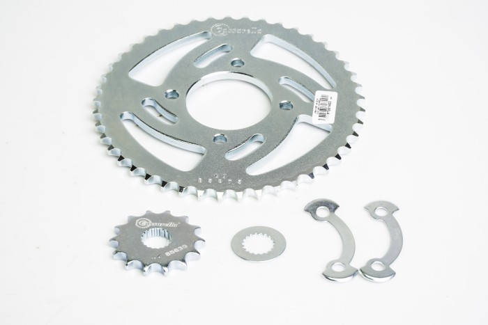 KIT PIÑONES - GS 125 4 HUECOS (PT45C-PD14C- 428)  CASSARELLA