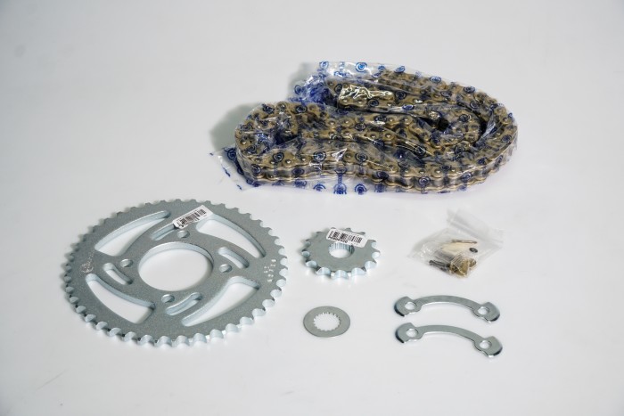 KIT CAJA CADENA - GN 125 4 HUECOS (PT42C-PD14C-428-H-124-C) DORADA CASSARELLA