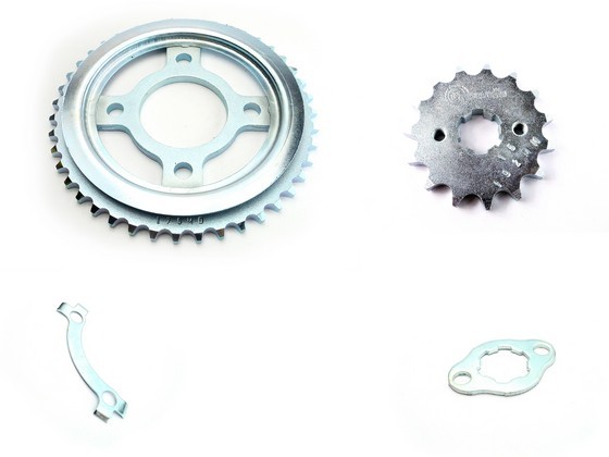 KIT PIÑONES - CB INVICTA 150 4 HUECOS (PT43C-PD15C PASO 428) CASSARELLA