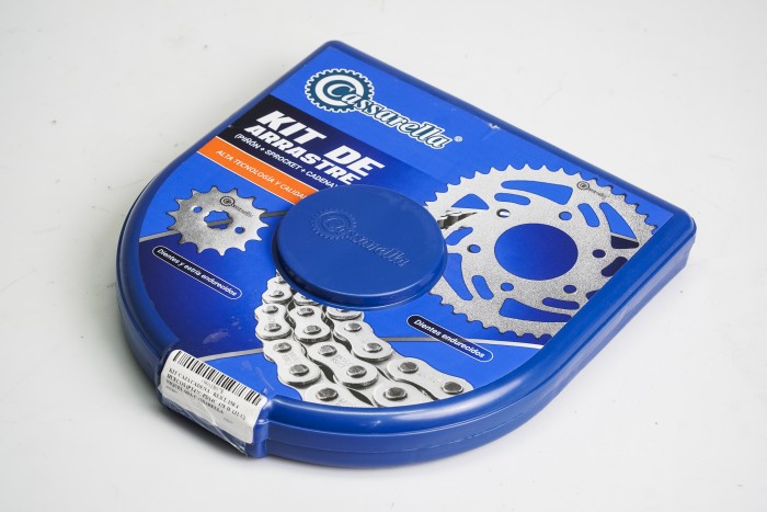 KIT CAJA CADENA - KLX L 150 4 HUECOS (PT47C-PD14C-428-H-132-C) NIQUELADA CASSARELLA