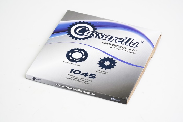 KIT PIÑONES - FZ-S 160 6 HUECOS (PT41C-PD14C- 428) CASSARELLA