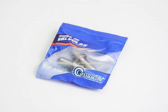 GUIAS VALVULAS CASSARELLA SET-2|AKT NKD 125|SIGMA 125