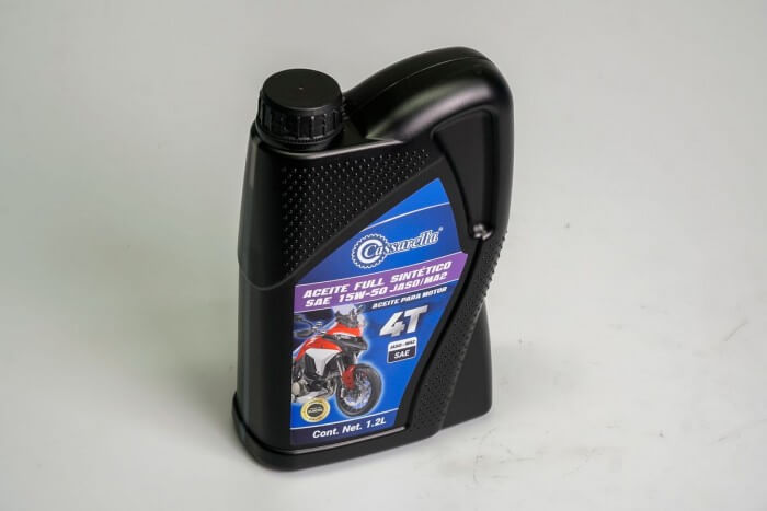 ACEITE CASSARELLA 15W50 FULL SINTETICO 4T JASO MA2 CAJA X 12 1.2 LITROS(001)